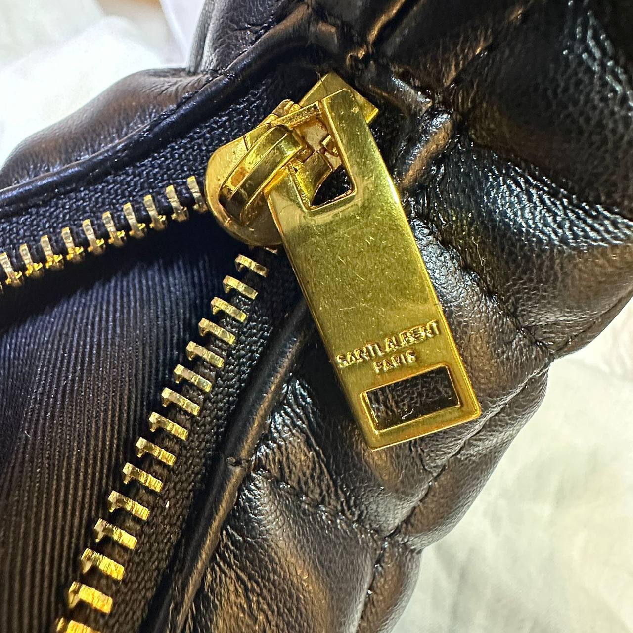 YSL 

NEW CAME GOOD QUALITY 

WITH BOX 🎁🎁🎁

110 dhs🌺

Zain39
♥️♥️♥️