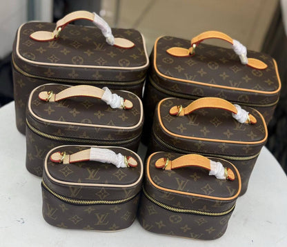 LV
big  100 dhs🇦🇪🇦🇪
size 24×13×17cm

medium 95 dhs🇦🇪🇦🇪
size 18×10×13cm

small  90 dhs🇦🇪🇦🇪
size 15×8×11cm

with box

Zain42
♥️♥️♥️