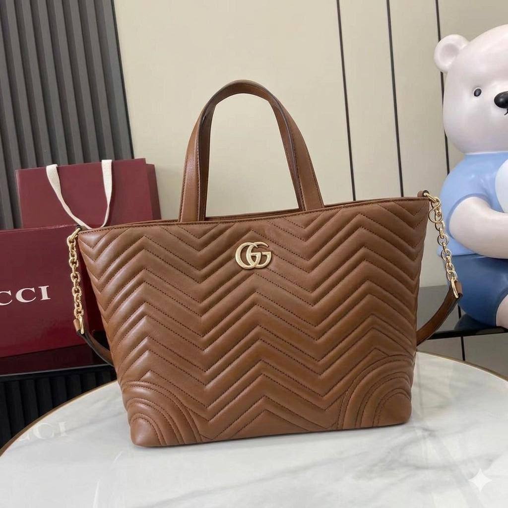 Gucci 

good quality 
100 dhs🇦🇪🇦🇪

Zain215
♥️♥️♥️