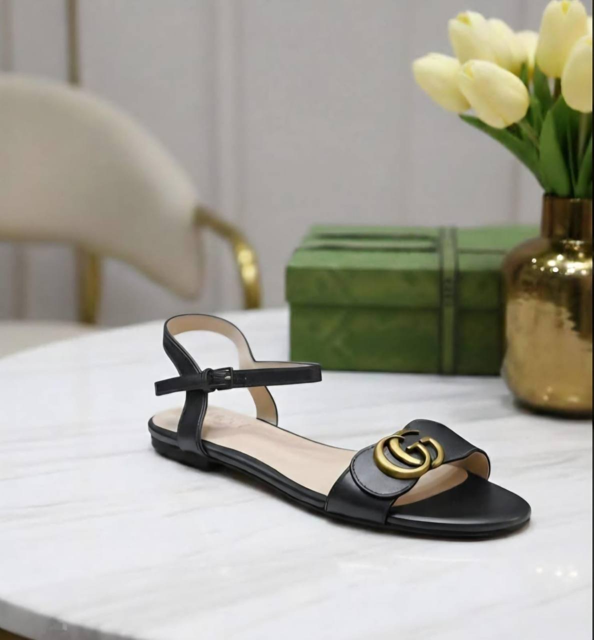 GUCCI 
180 dhs✅
*SIZE  36   TO   41*

Zain224
♥️♥️♥️