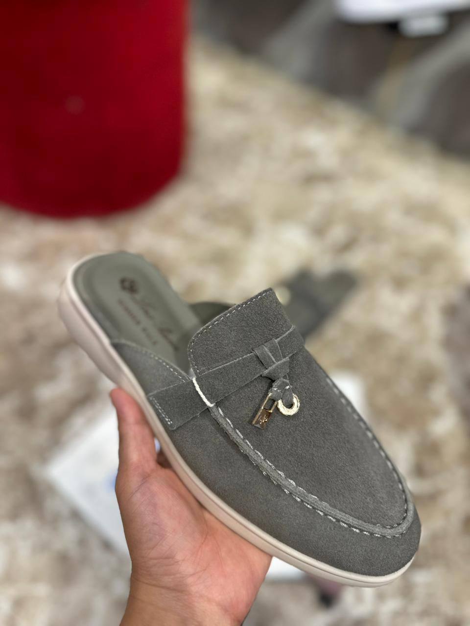 Lora Piana 
Shoes, New Arrived 
Size 36 To 41
130 dhs🪙🌨️

Zain120
♥️♥️♥️