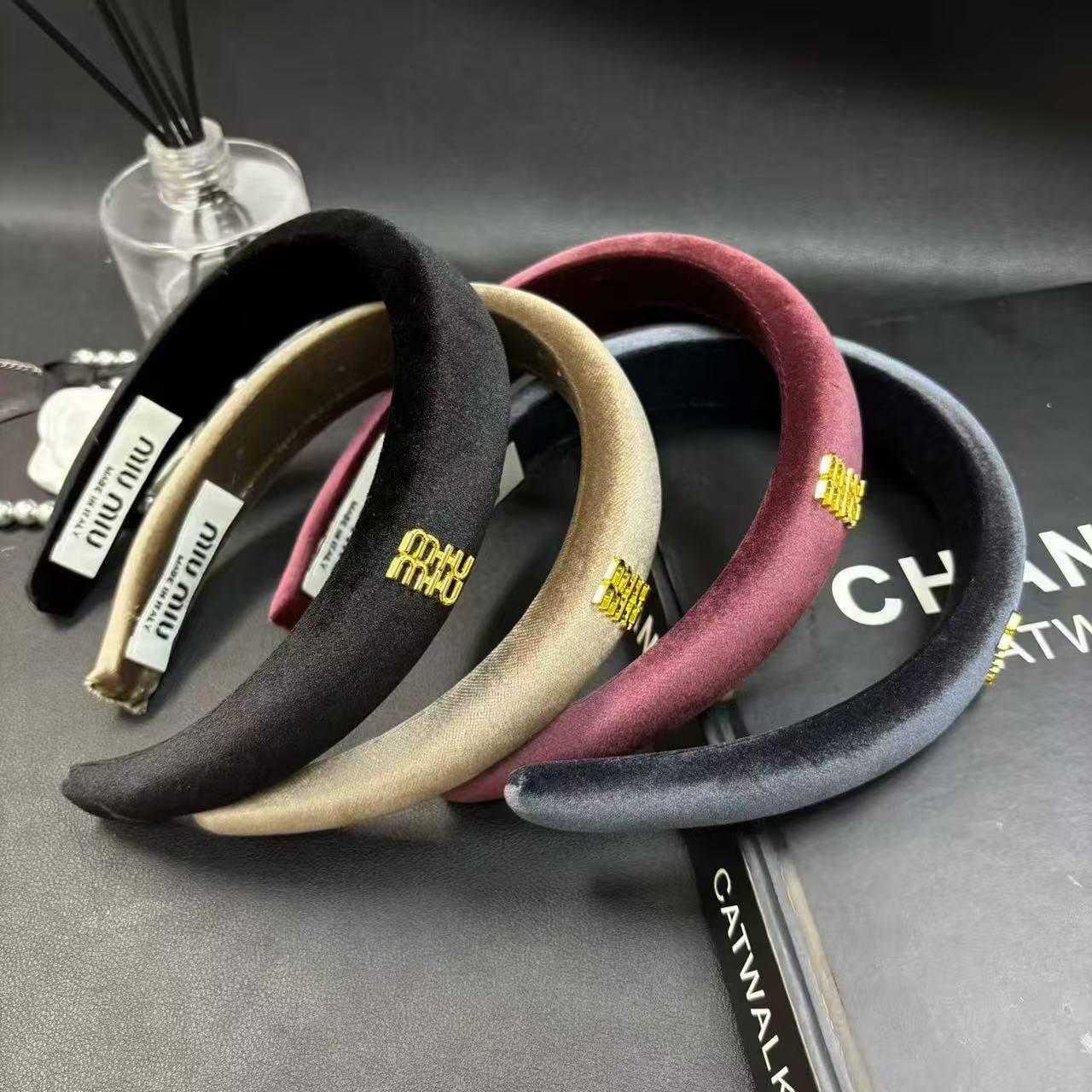 Hair bands
20 dhs🪙💚

Zain263
♥️♥️♥️