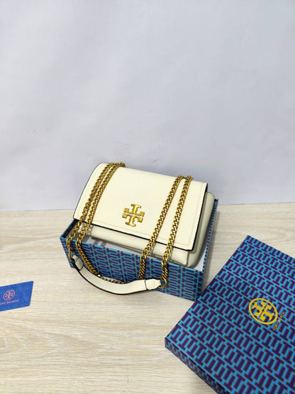 Tory Burch

90 dhs✅

high quality 

With box
🎁🎁🎁

Zain26
♥️♥️♥️