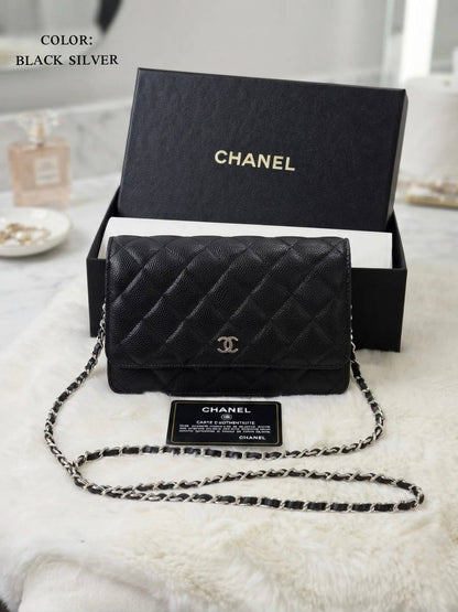 Chanel ᴄʟᴀssɪᴄ ᴡᴀʟʟᴇᴛ ᴏɴ ᴄʜᴀɪɴ
ɢᴏʟᴅʜᴀʀᴅᴡᴀʀᴇ ʟᴏɴɢ sʟɪɴɢ
ᴡɪᴛʜʙᴏx
ᴄᴀᴠɪᴀʀ ᴍᴀᴛᴇʀɪᴀʟ
sɪᴢᴇ:20ᴄᴍ
100 dhs🇦🇪🇦🇪

Zain56
♥️♥️♥️
