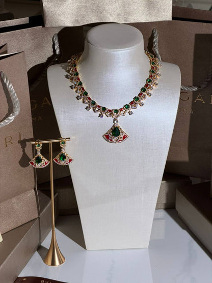 *BVlGARI*
New Collection 😍

Quality: Super Master 
Non -Tarnish color
* Necklace 
* ⁠Earrings
* ⁠For Price 👇 WTSP Text Zain 0568585901
* ⁠
* ⁠Zain268
♥️♥️♥️