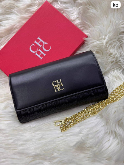 CHCH Clutch   
size : 23 * 14 cm
80 dhs🪙💕

with box 🎁

Zain115
♥️♥️♥️