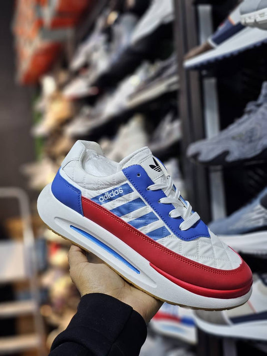 Adidas
Size 39to45 
50 dhs✅

Zain163
♥️♥️♥️
