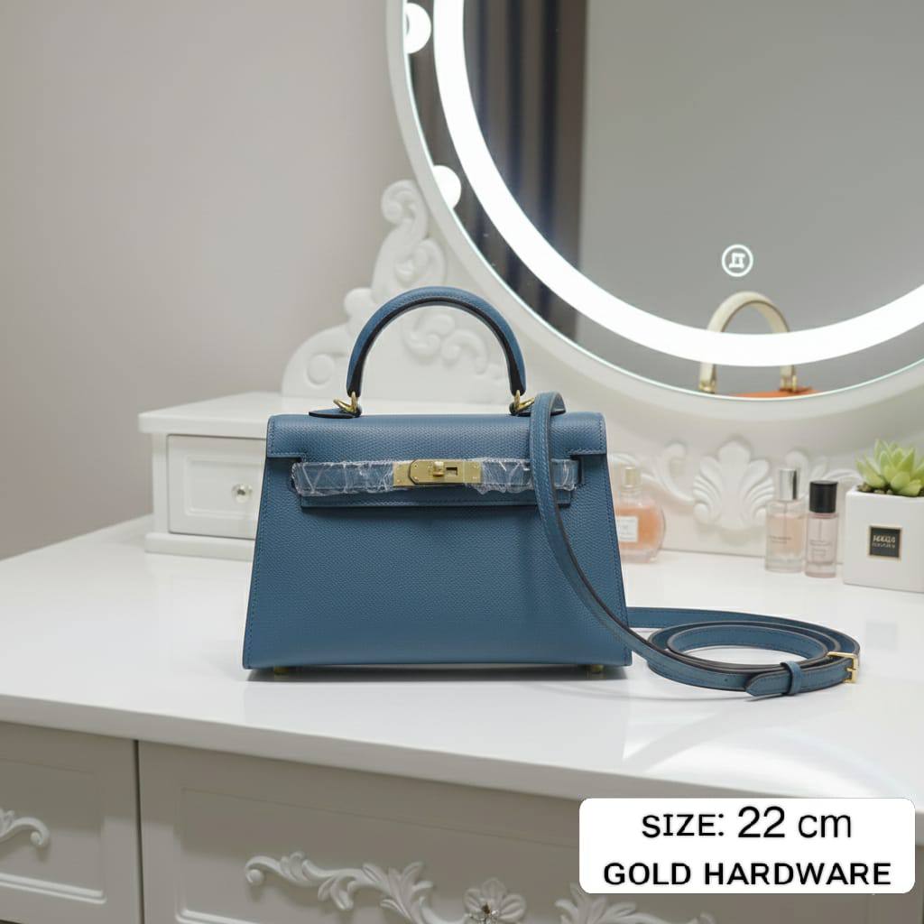 HERMES ᴋᴇʟʟʏ
ɢᴏʟᴅ ʜᴀʀᴅᴡᴀʀᴇ
ᴍᴀᴛᴛᴇ ʜᴀʀᴅ ʟᴇᴀᴛʜᴇʀ
ᴡɪᴛʜ ʟᴏɴɢ ʙᴇʟᴛ sᴛʀᴀᴘ
sɪᴢᴇ: 22 cm
ᴡɪᴛʜ BOX
🎁🎁🎁

90 dhs❤️

Zain31
♥️♥️♥️