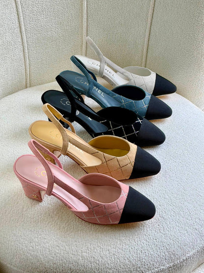 Chanel
Super *AAA* *+* Quality 💯 
With original packing🎁🎁
SIZE:36and41
Available now
450 dhs🇦🇪🇦🇪

Zain309
♥️♥️♥️
