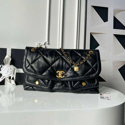 CHANEL 

NEW CAME 

GOOD  QUALITY 

130 DHS🇦🇪🇦🇪

Zain295
♥️♥️♥️