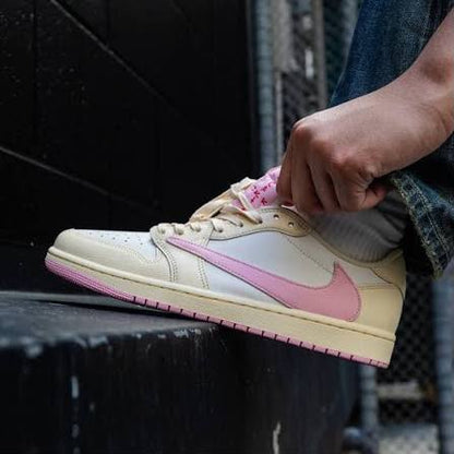 Nike x Travis Scott Air Jordan 1 Low OG "Shy Pink"
New Arrivals 🤩
36-45 AVAILABLE 
230 dhs🇦🇪🇦🇪

Zain242
♥️♥️♥️