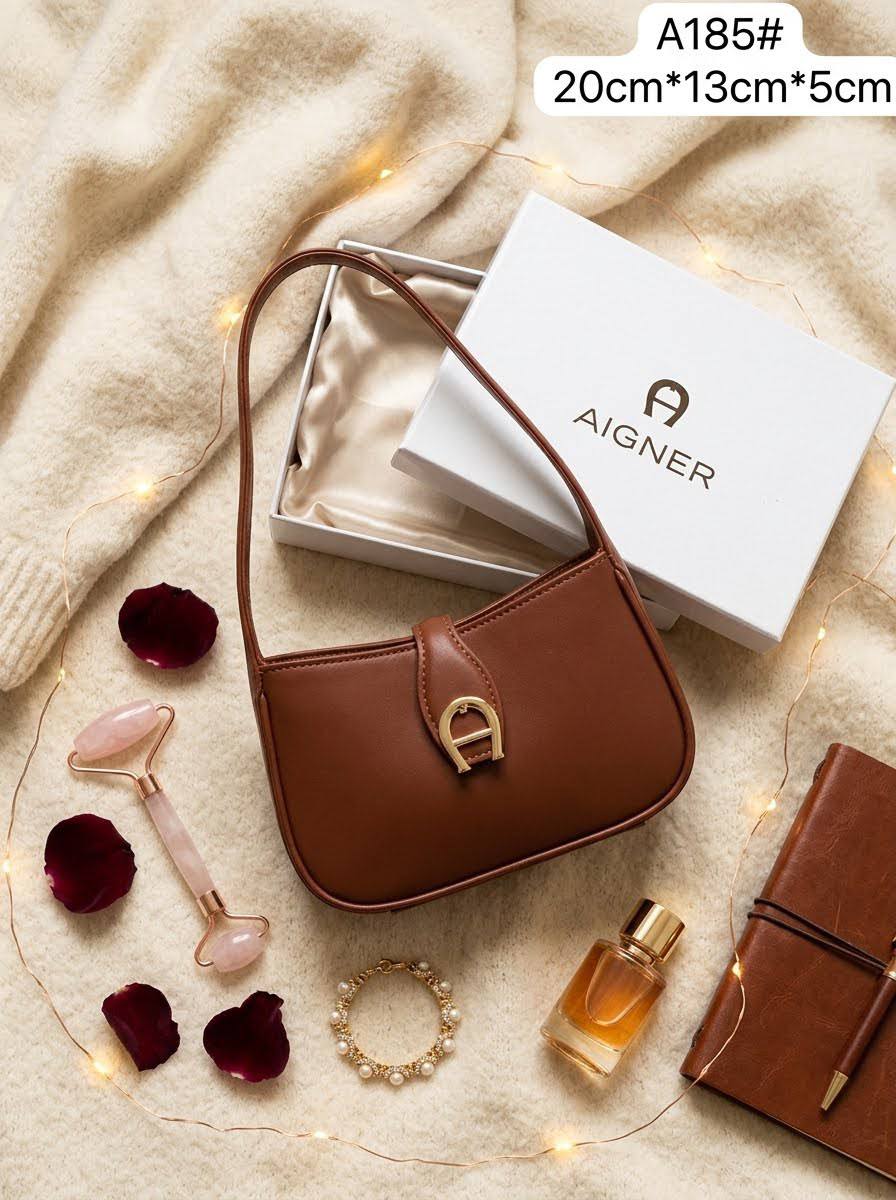 Aigner 

95 dhs
With box 

Zain72
♥️♥️♥️