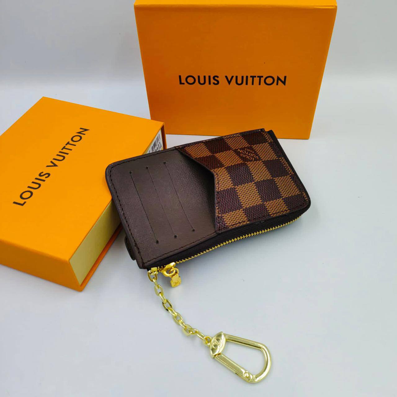 LV
Wallets
40 dhs🪙🌨️

Zain40
♥️♥️♥️