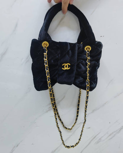 Chanel
withbox 
🎁🎁🎁

110 dhs❣️

Zain143
♥️♥️♥️