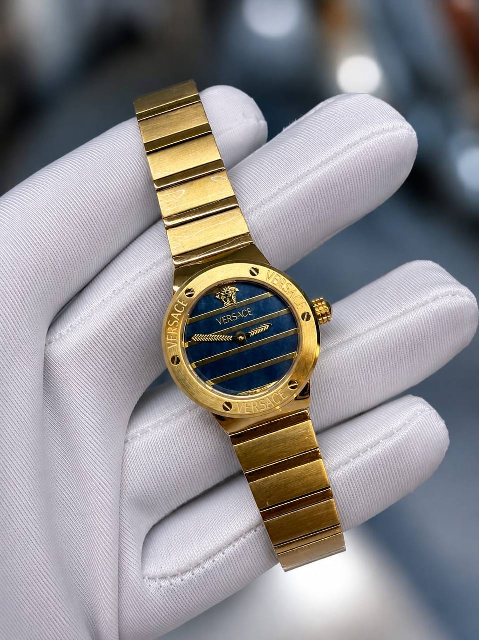 Versace 
watch for ladies 
good quality 
250 dhs💓

Zain59
♥️♥️♥️