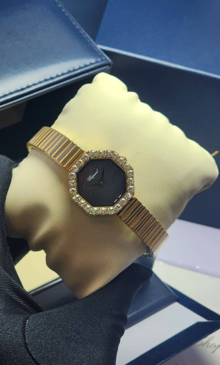 Chopard watch for ladies 
good quality 
300 dhs💓

Zain59
♥️♥️♥️