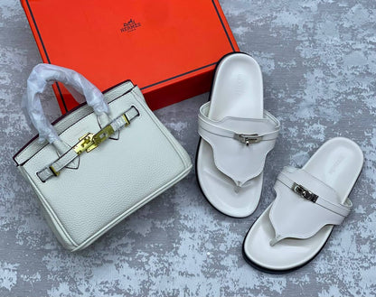 Hermes Set
Bag Size 25cm
Slipper Size 36-41
190 dhs✅

Zain175
♥️♥️♥️