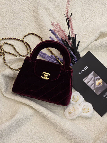 Chanel 
         20Cm
240 dhs❤️

Zain131
♥️♥️♥️