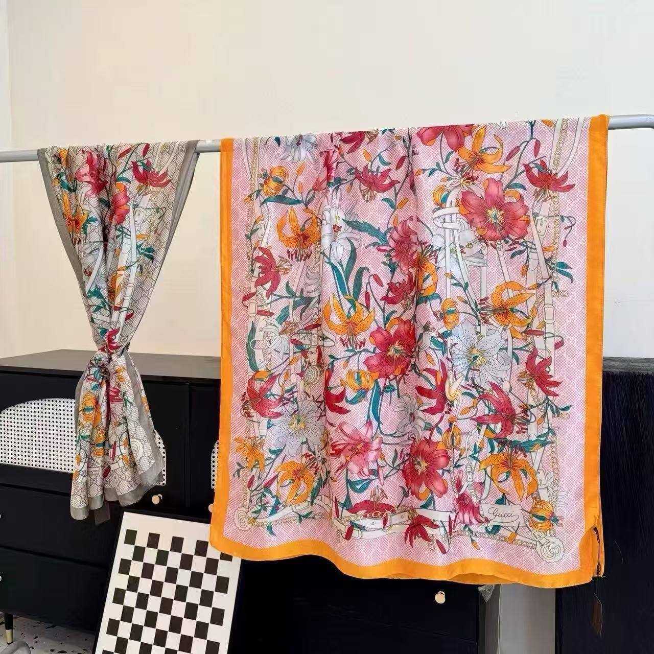 Silk scarf 
40 dhs🇦🇪🇦🇪

Zain93
♥️♥️♥️