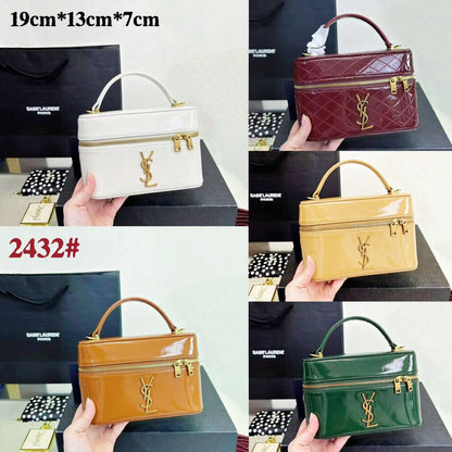 YSL 

GOOD QUALITY 

WITH BOX 
🎁🎁🎁

90 dhs✅

Zain39
♥️♥️♥️