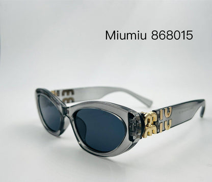 Miu Miu
Sunglasses 🕶️ 
good quality 💯
With master box 🗃️ 
50 dhs🌺

Zain273