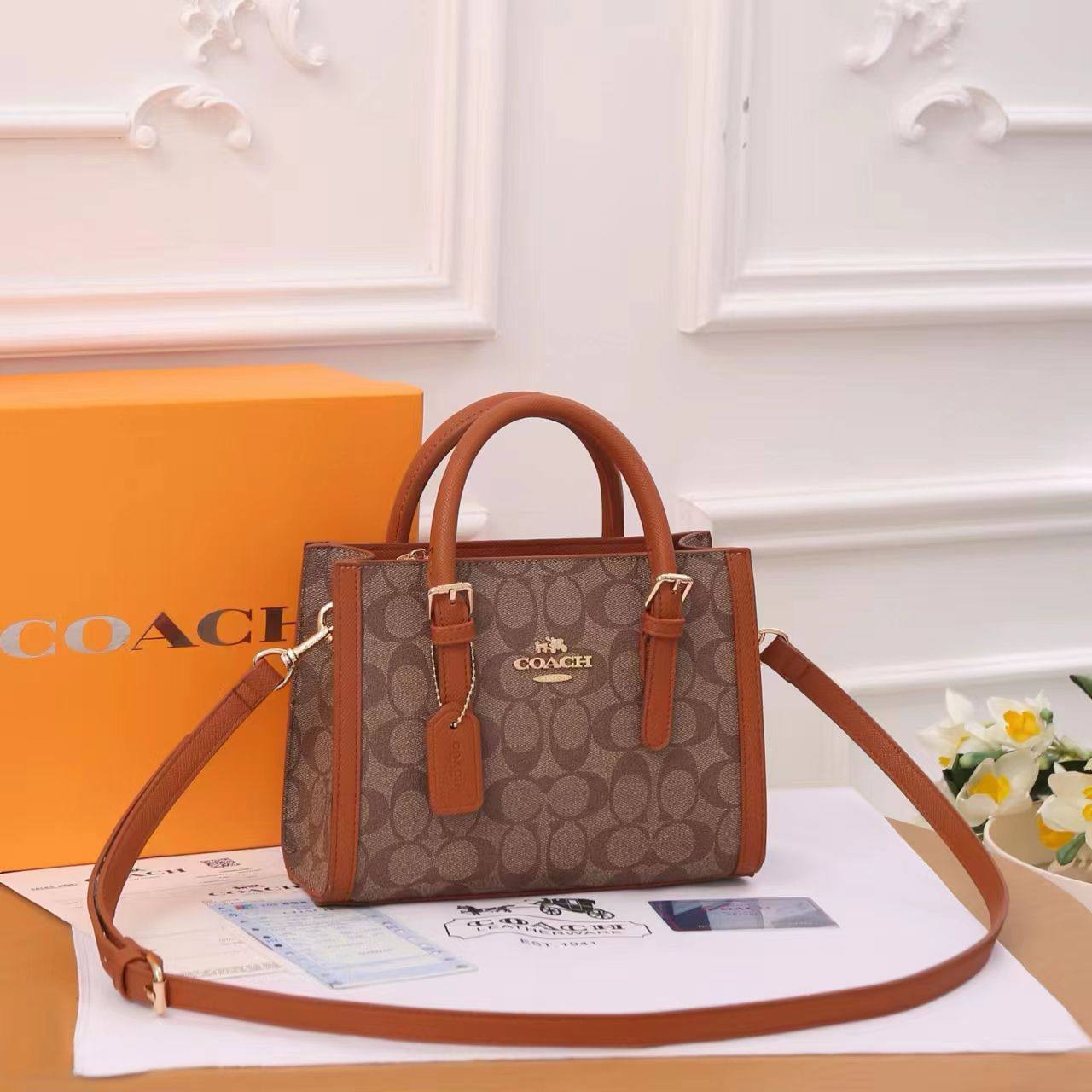 COACH ✨
Quality 💯
Size 23cm
100 dhs✅
With box 📦

Zain70
♥️♥️♥️