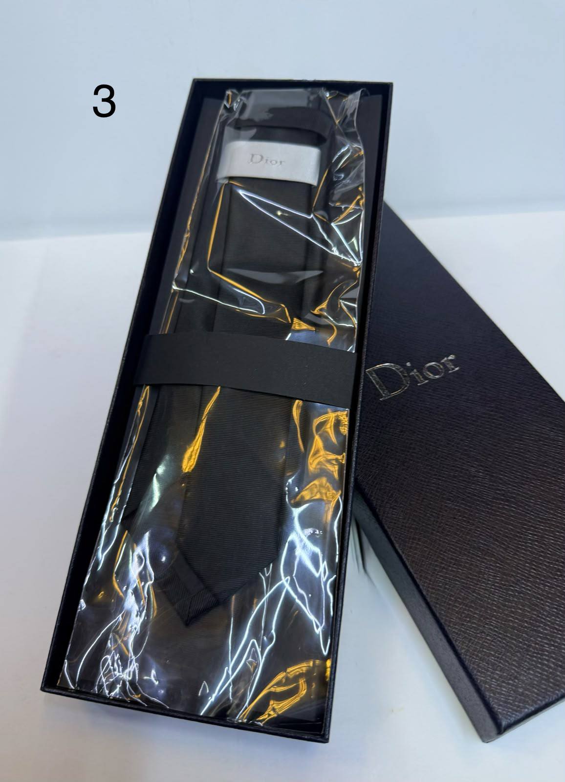 Hermes
Gucci
LV
Dior

Withbox

75 dhs🇦🇪🇦🇪

Zain93
♥️♥️♥️