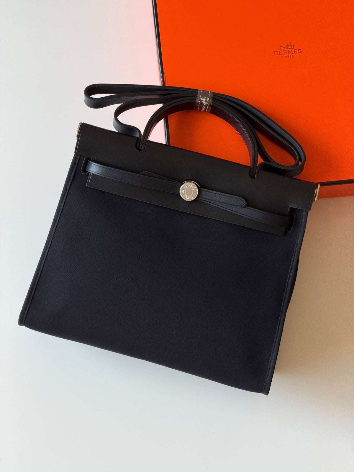 Hermes herbag
 31cm💕

Master quality 😍
with box❤️
630 dhs🇦🇪🇦🇪

Zain52
♥️♥️♥️