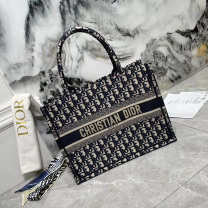 Dior Master
For Price 👇 WTSP Text Zain 0568585901

Zain192
♥️♥️♥️