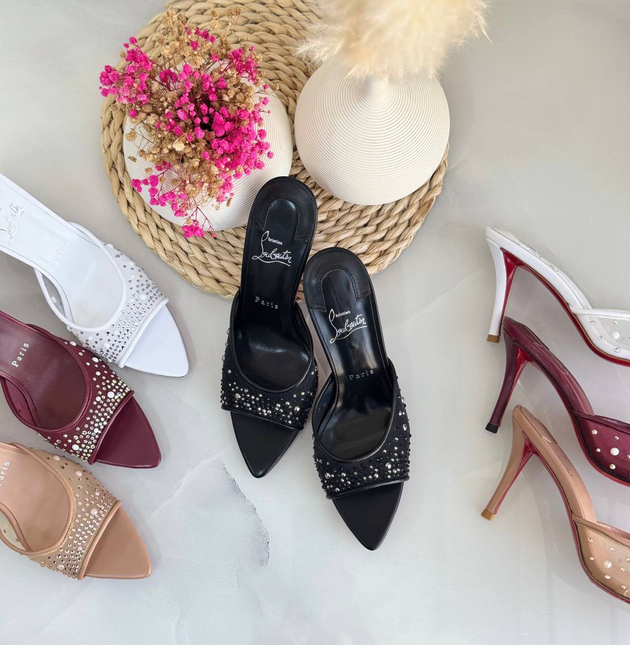 CHRISTIAN LOUBOUTIN
Vip quality
Size 36 to 41
450 dhs✅

Zain113
♥️♥️♥️
