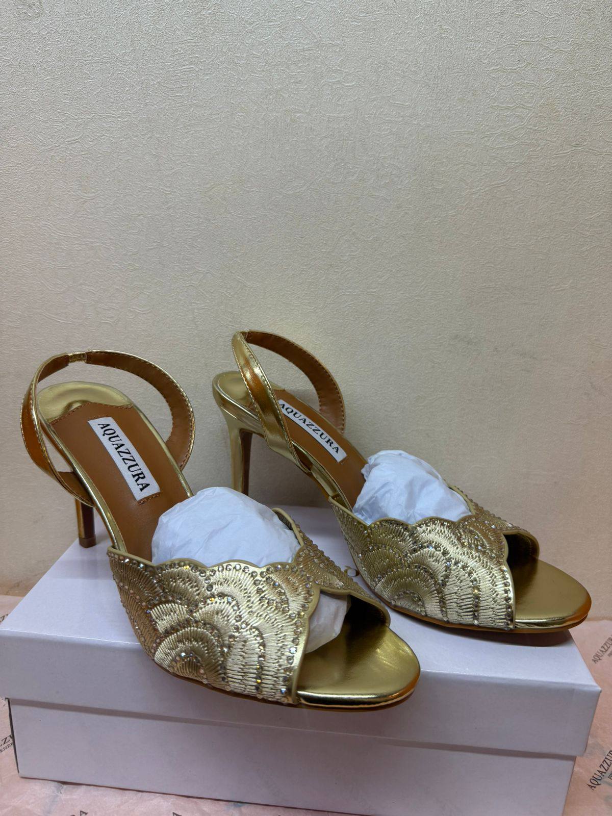 Aquazzura
Size 36-41
110 DHS💓

Zain40
♥️♥️♥️