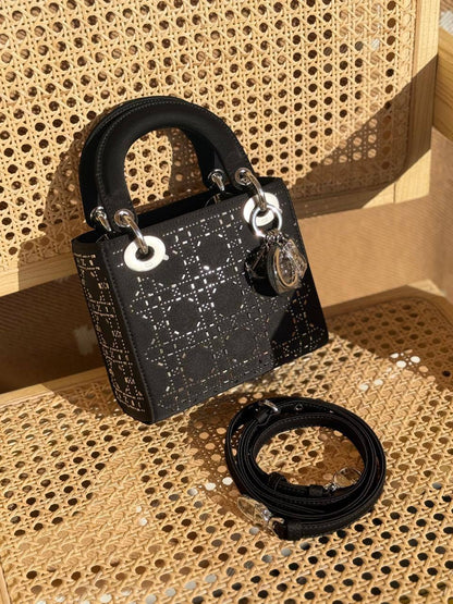 DIOR 
SUPER MASTER QUALITY
AVAILABLE 

For Price 👇 WhatsApp✅
0568585901 
0507557372
0552275751 Owner Zain 👌

Zain322
♥️♥️♥️