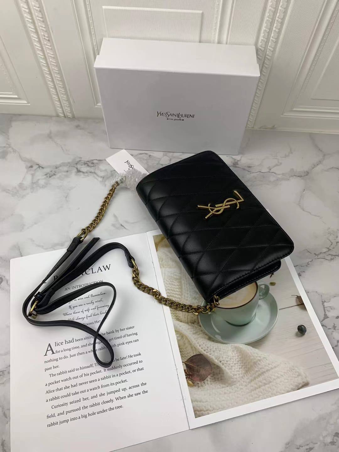 Ysl 

100 dhs🇦🇪🇦🇪🇦🇪

withbox

Zain235
♥️♥️♥️