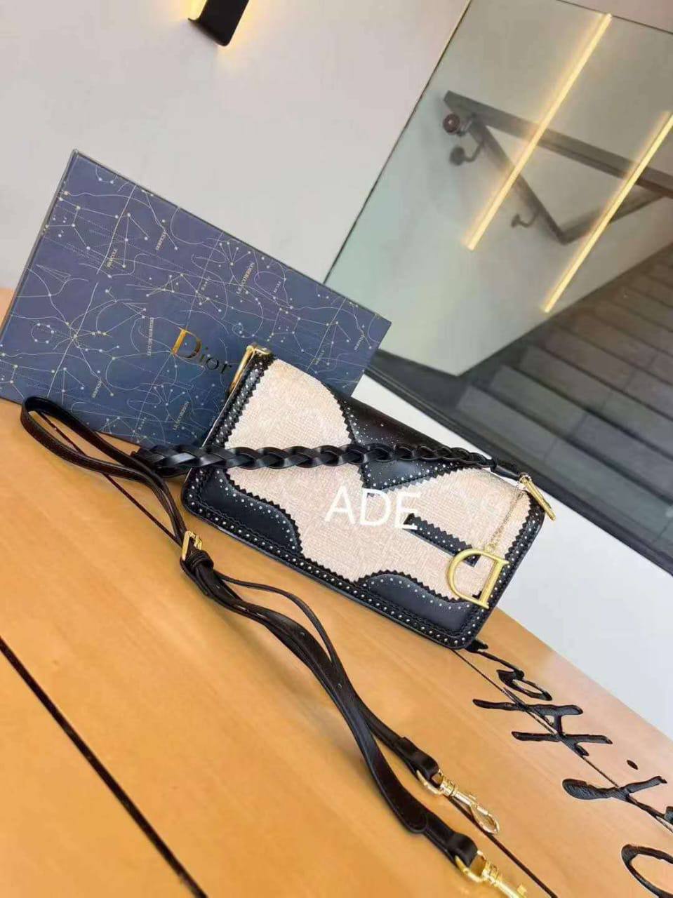 Dior

110 dhs✅

with box
🎁🎁🎁

Zain203
♥️♥️♥️