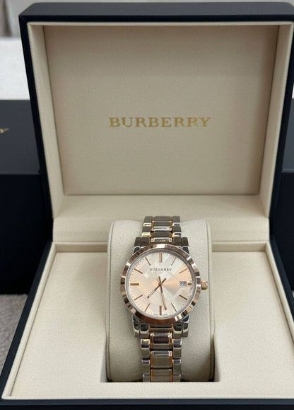 BURBERRY LADIES 
GOOD QUALITY 💯
60 dhs🪙💕

Zain133
♥️♥️♥️