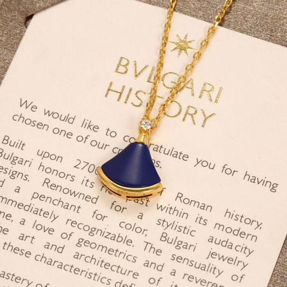 BVLGARI ❤️‍🔥*
Necklace 🍁
Master quality 💯
With normal boxes 📦 
50 dhs🇦🇪
With master box 🗃️ 
90 dhs🇦🇪

Zain216
♥️♥️♥️