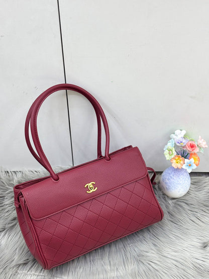 CHANEL 

SIZE 33CM    

120 dhs🇦🇪

Zain244
♥️♥️♥️