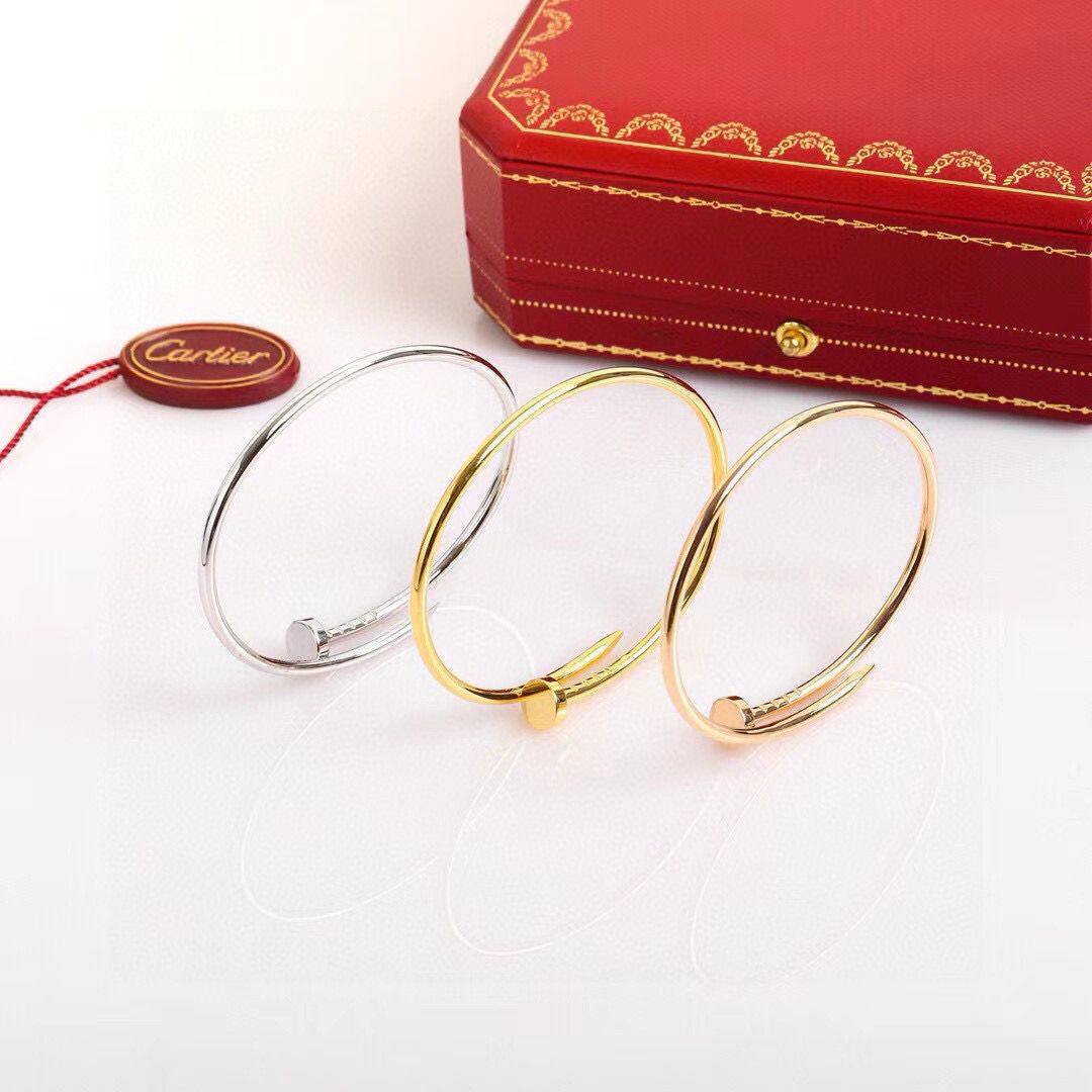 CARTIER FLEXIBLE
BANGLE
NAIL💫✨
50 dhs✅
 EACH WITH BOX AND PAPER BAG🛍️🎁

Zain89
♥️♥️♥️