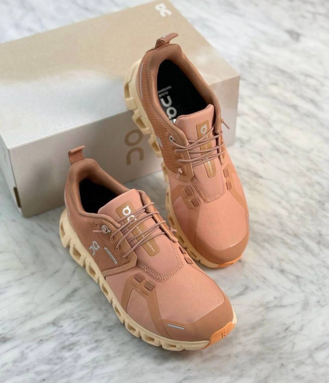 Cloud 6 WP , 
size 36 to 46 , 
230 dhs💓

Zain196
♥️♥️♥️