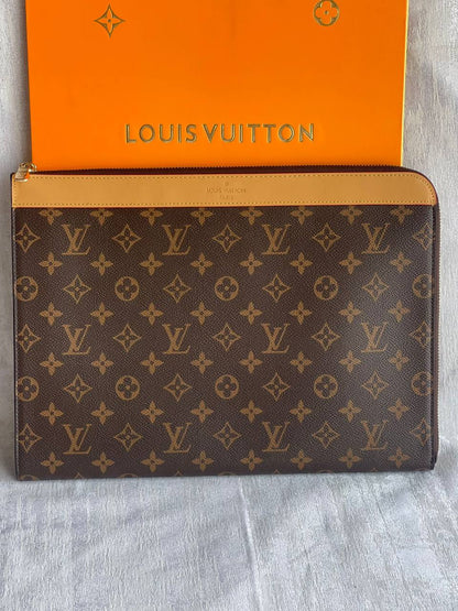 LV
*File bag*
*Master quality*
350 dhs💓

Zain179
♥️♥️♥️