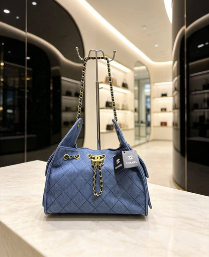 Chanel
120 dhs🇦🇪🇦🇪
Good quality 

Zain07
♥️♥️♥️