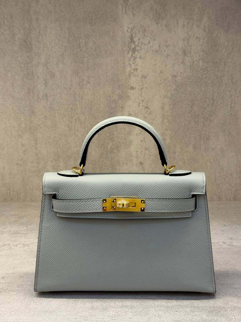 Hernes
𝐇𝐞𝐫𝐦𝐞𝐬 𝐌𝐢𝐧𝐢 𝐊𝐞𝐥𝐥𝐲 𝟏𝟗𝐜𝐦 
𝐇𝐚𝐧𝐝 𝐌𝐚𝐝𝐞 
1350 dhs✅🖤🌴

ETAG4
♥️♥️♥️