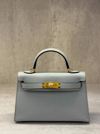 Hernes
𝐇𝐞𝐫𝐦𝐞𝐬 𝐌𝐢𝐧𝐢 𝐊𝐞𝐥𝐥𝐲 𝟏𝟗𝐜𝐦 
𝐇𝐚𝐧𝐝 𝐌𝐚𝐝𝐞 
1350 dhs✅🖤🌴

ETAG4
♥️♥️♥️