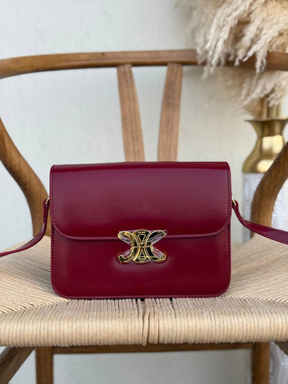 CELINE

18cm
310 dhs🇦🇪

22cm
330 dhs🇦🇪

Top quality 
With box🎁

Zain167
♥️♥️♥️