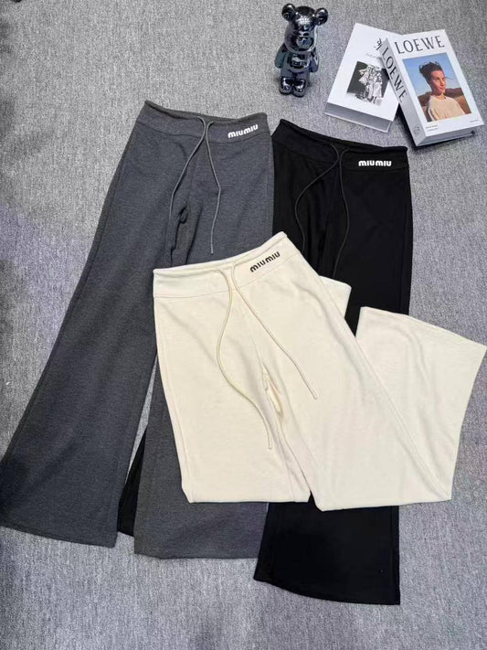Available  
260 dhs❣️

Zain262
♥️♥️♥️