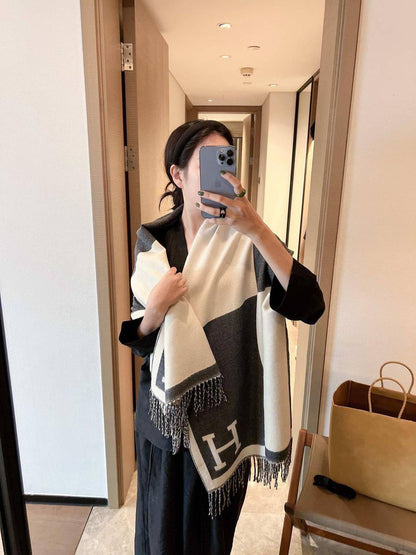 Coming new stock
Winter scarf 
45 dhs🪙🌨️

Zain93
♥️♥️♥️