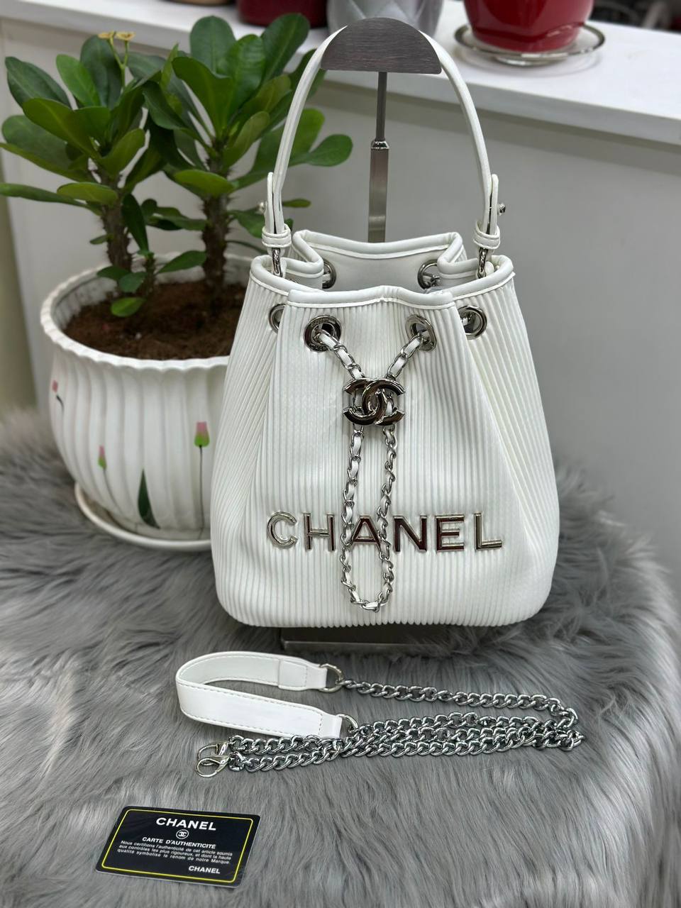 CHANEL  

SIZE  ……… 23 CM 🥰

95 dhs🪙🌨️

Zain244
♥️♥️♥️