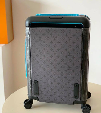 LOUIS VUITTON ✨💕✨
Trolley LV 💯
SuperMaster Quality 🔥🔥
Available Now ❤️❤️❤️
For Price 👇 WTSP Text Zain 0568585901

Zain121
♥️♥️♥️