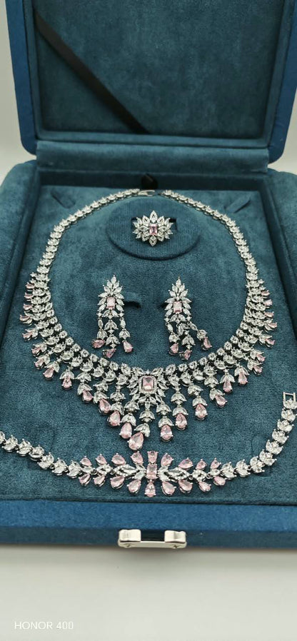 Set

360 dhs🇦🇪 set with same box
280 dhs🇦🇪  set without box

Zain122
♥️♥️♥️