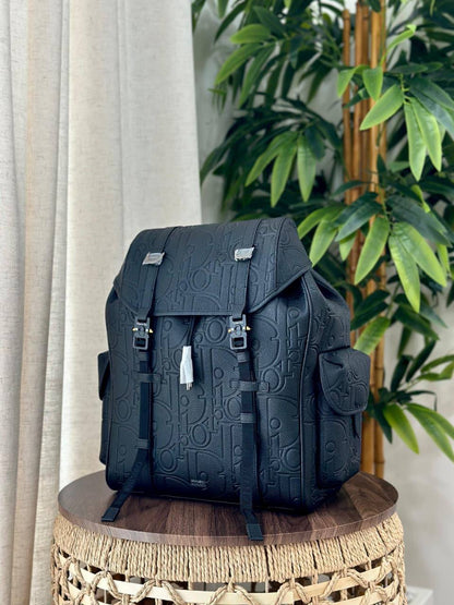 DIOR
*❗️BACKPACK ❗*
*SUPER MASTER QUALITY ❗*
1700 dhs✅
*WITH  PAPERBAG❗*

Zain267
♥️♥️♥️
